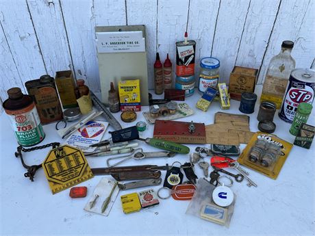 Nice Vintage Advertising and Product Lot
