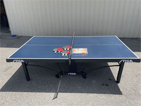 Professional Stiga Ping Pont Table Complete w/ Accessories-Like NEW!