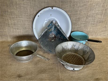 Assorted Vintage Tinware & Enamelware