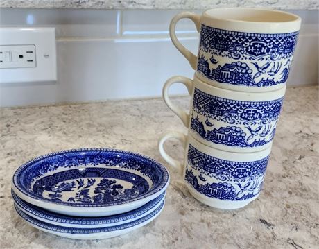 Vintage Blue Willow Coffee Tea Cups & Sauce Dishes