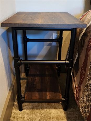 Small Accent Side Table - 16x20x23
