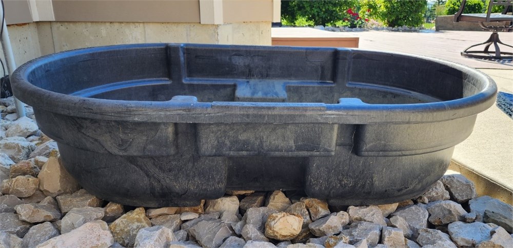 Rubbermaid Structural Foam Tank