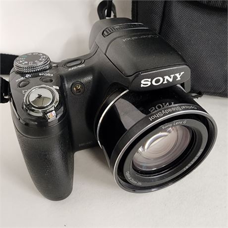 Sony CyberShot Camera w/ Case
