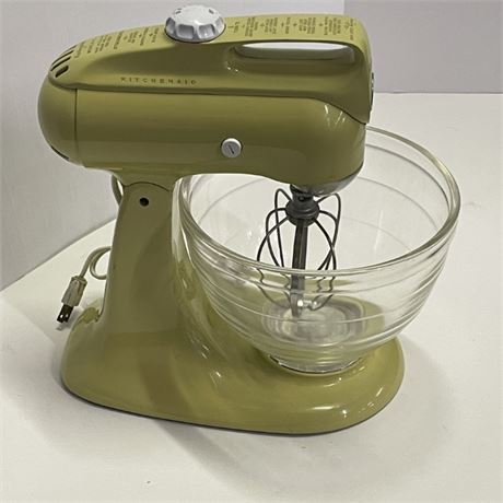 Nice Vintage Model 4C KitchenAid Mixer