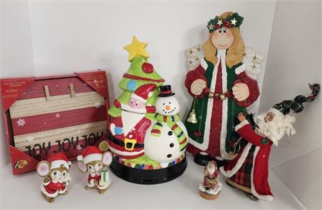 Asssorted Christmas Decor & Cookie Jar