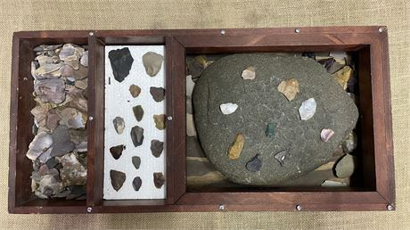 Assorted Arrowheads/Flints - 26x12 Box