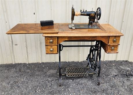 Antique Cantauk Treadle Sewing Machine - 34x17x32