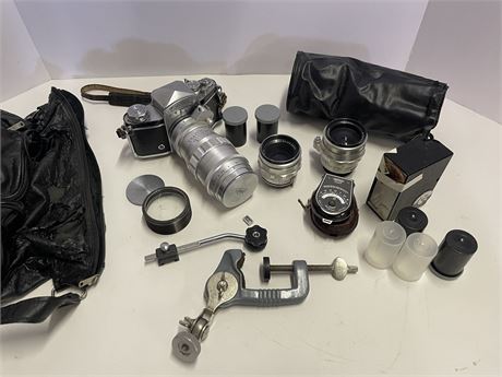 Vintage German Exakta Camera w/ Carl Zeics Lenses & Many Components