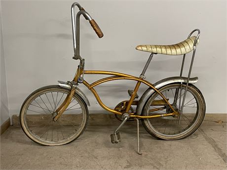 Vintage Schwinn Sting-Ray w/ Banana Seat & Slick Tire