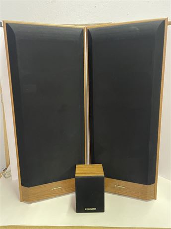 Classic Pioneer CS-R590 3-Way Speaker System...15x9x35