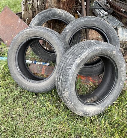 USED TIRES SET OF 4