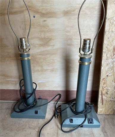 2 METAL LAMPS