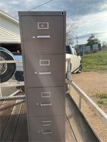 4 DRAWER UPRIGHT FILING CABINET