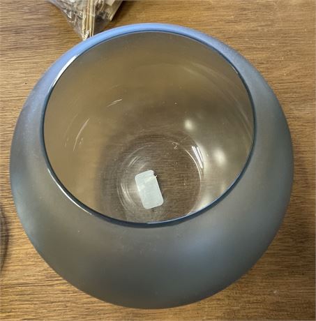 DECORATIVE GLASS BOWL