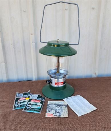 Vintage Coleman Lantern w/ Mantles