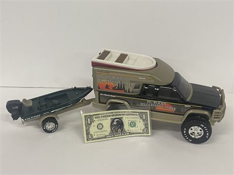 Nylint Big Woods Camper with Nitro Boat & Trailer