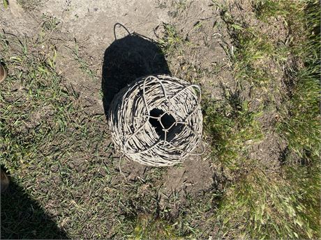 FULL ROLL OF BARB WIRE