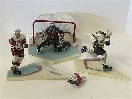 Collectible Yzerman-Bourque-Roy NHL Statue/Figurines
