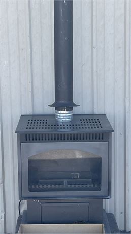 Free Standing Vented Kingsman Gas Stove with Pipe...24x19x28