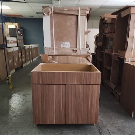Base Cabinets - Approx 12 Total 32hx33w