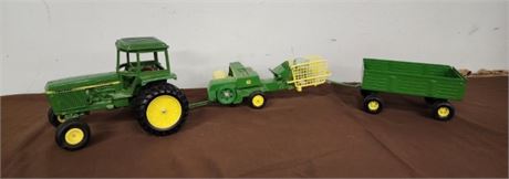 Collectible Die-Cast John Deere Tractor/Baler/Hay Wagon