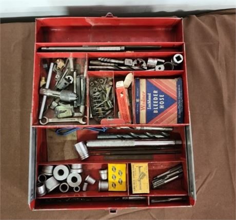 Assorted Taps/Dies & 2 Drawer Metal Case