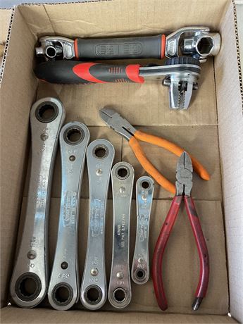 Ratchet Wrenches and Tools