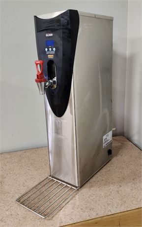 BUNN 5 gal Hot Water Dispenser with Mounting Bracket...7x24x29