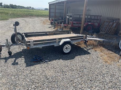 8’ Trailer with Ramps