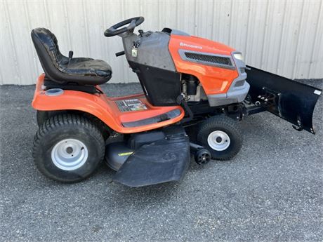 Husqvarna YTH 21K46 Riding Mower w/ Blade - Runs 364.2 hrs