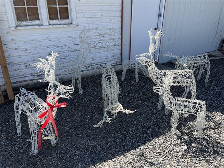 Outdoor Reindeer Display