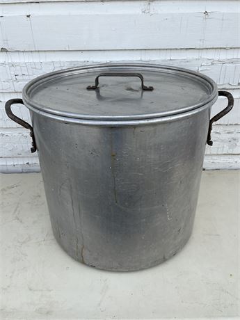15 Gallon Kettle with Lid