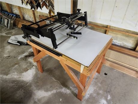 Circular Cutting Machine & Table with Extras & Cover...45x33x35