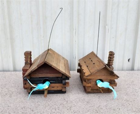 Birdhouse pair