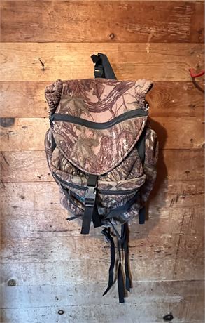 "Tarantulas" Camouflaged Backpack