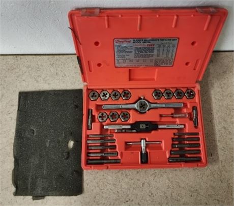 Nice Dayton 28pc Tap & Die Set