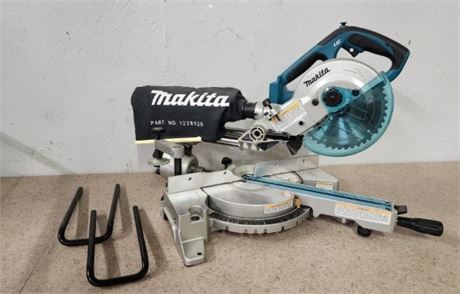 New Makita 18v 7.5" Compound Miter Saw