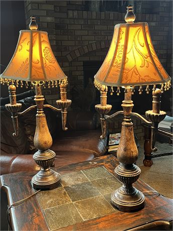 PAIR OF TABLE LAMPS