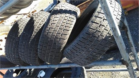 (4) 215/60R15 Snow Tires