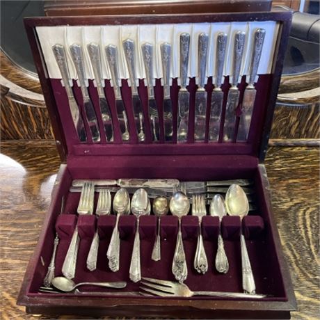 Antique Rogers Bros. Silver Plated Silverware Set & Case