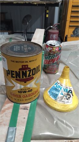 Vintage Pennzoil Oil container w/ Spout & Funnel