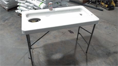 Fish Table/Sink 45"x23" Folds.  No Drain pipes