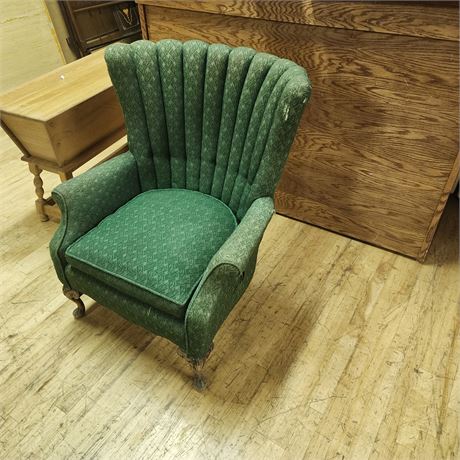 Classic Shell Desig.n Wing Back Chair