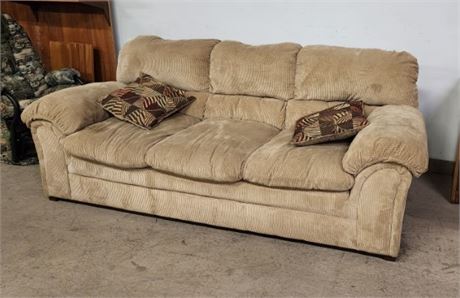 Tan Fabric Sofa w/ Accent Pillows - 92"➡️.