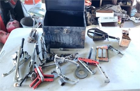 Assorted Gear/Bearing Pullers & Metal Case