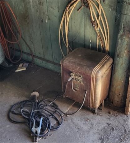 Vintage Welder (direct wired) purchaser responsible for disconnecting/removal