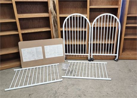 Arched Metal Crib (partial hardware) w/ Mattress