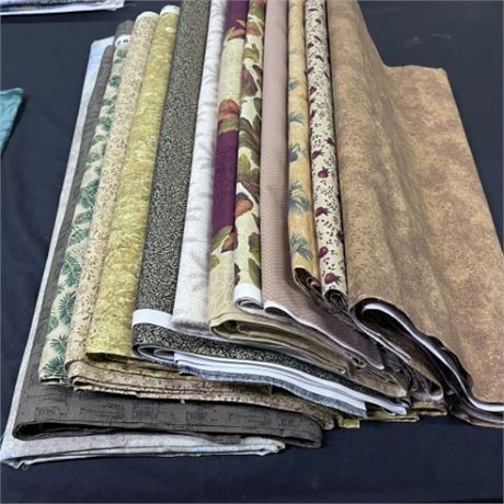 Assorted Fabric for Sewing/Quilting