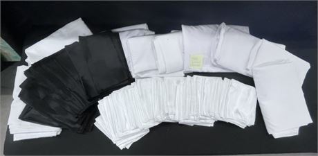Nice Assorted Black & White Table Linens & Runners