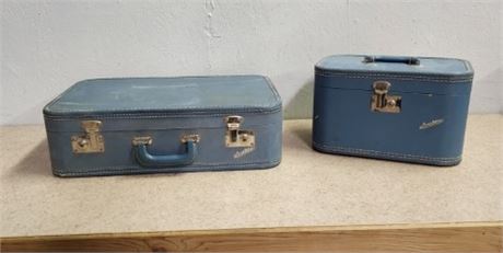 Vintage Carilite Luggage Pair
